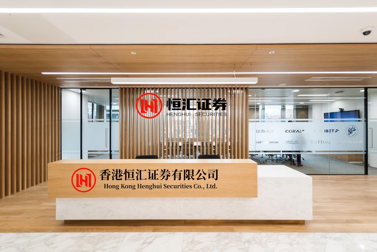 牛道配资平台 产后骨盆前倾，医院和修复机构该怎么选？过来人经验分享很多产后妈妈都会面临一个困惑：发现自己骨盆前倾，到底该去医院挂号，还是找专业的产后修复机构？作为一个踩过坑的二胎妈妈，今天就来聊聊我的真实感受。首先要明确，骨盆前倾分不同类型。如果是先天性骨骼问题，或者伴随严重的腰椎滑脱、盆腔器官功能...